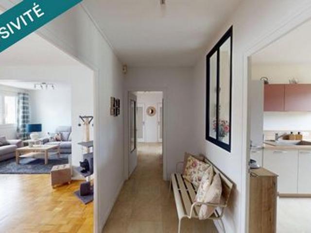 Grand T4 lumineux 96 m² avec balcon et ascenseur