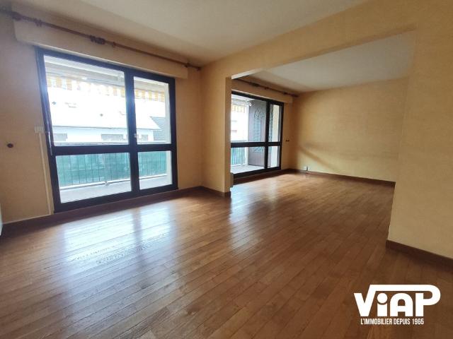 GRAND T4 QUARTIER MONTJOVIS EN COURS DE RENOVATION