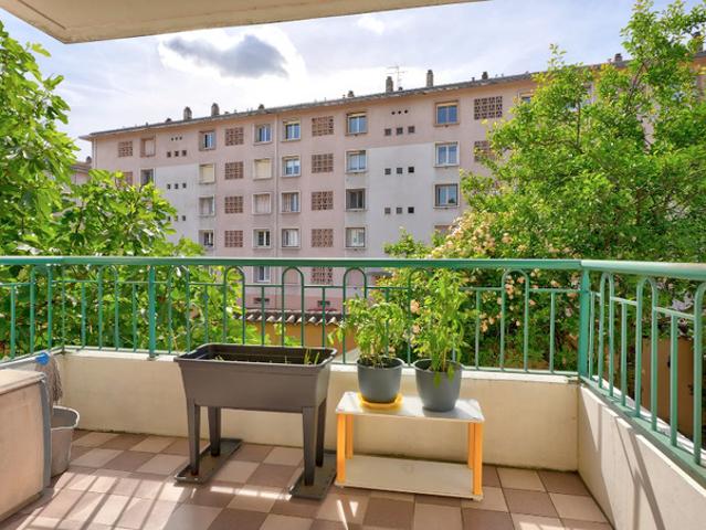 Grand T5 familial 135 m² avec balcons, double garage et cave – Tassin la Demi Lune