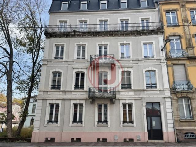 Grand T5 lumineux de 105 m2 Mulhouse avenue Kennedy, coeur