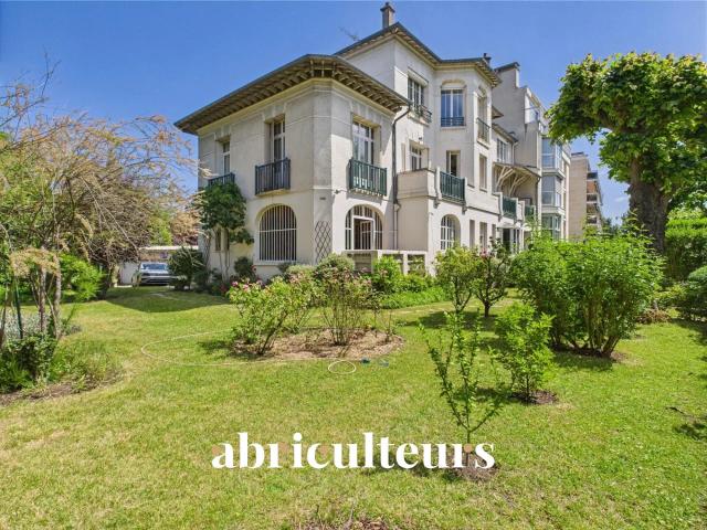 Grand T6 de 165m² avec sublime jardin Saint Mand