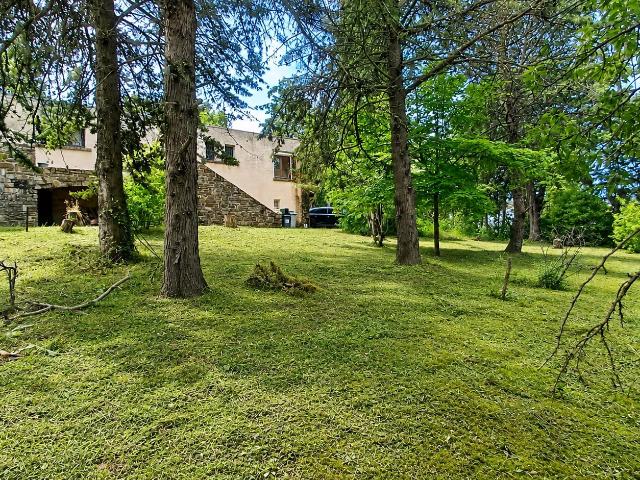 Grand terrain avec gros potentiels secteur très calme 180m² Pezens