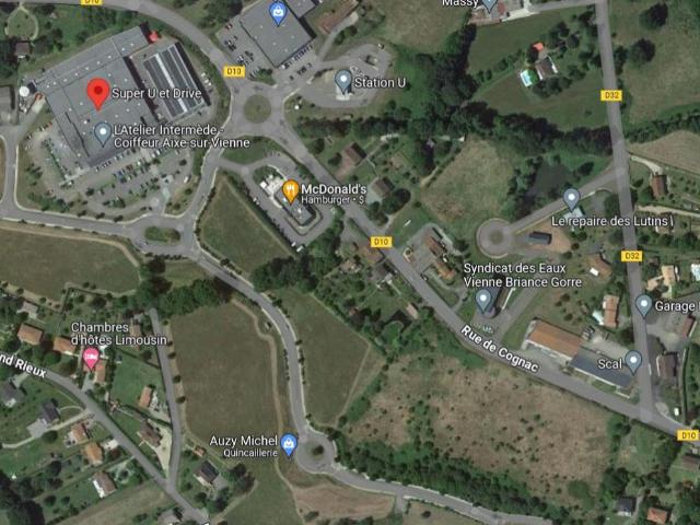 Grand terrain à vocation commerciale, activités ou services AIXE SUR VIENNE