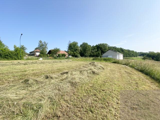 GRAND TERRAIN CONSTRUCTIBLE 12ARES 55CA BONNEVAUX LE PRIEURE LIBRE CONSTRUCTEUR