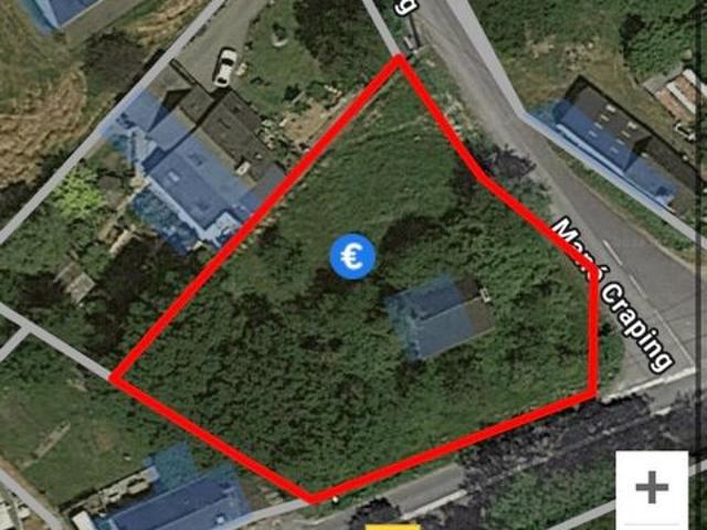 grand terrain constructible et divisible proche du bourg et de la voie express Lorient Auray