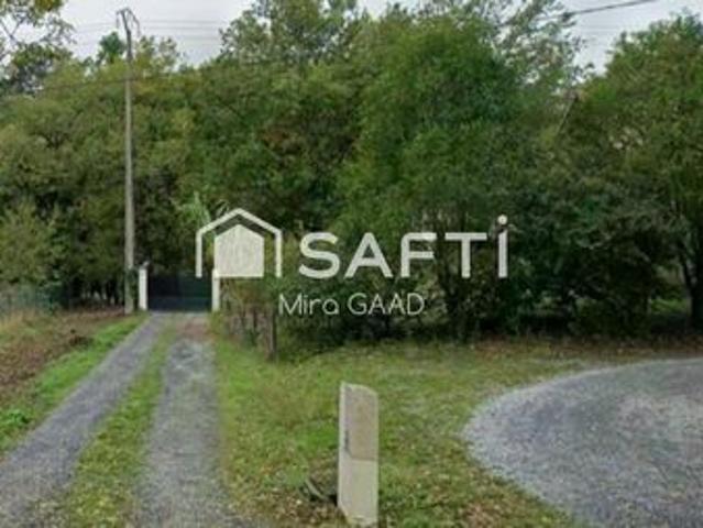 Grand terrain de 2400m2 divisible