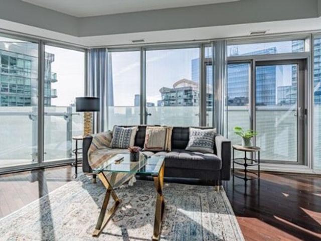 Grand Trunk Crescent