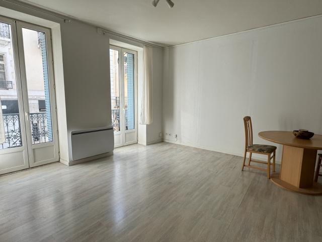 Grand Type 1 bis Hyper Centre 44.62m2 Rue de Chambéry AIX