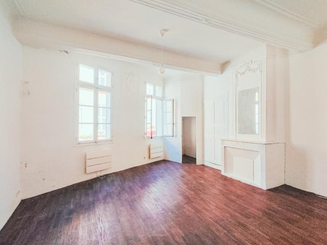 Grand Type 2 vide rue marechal joffre Aix Centre
