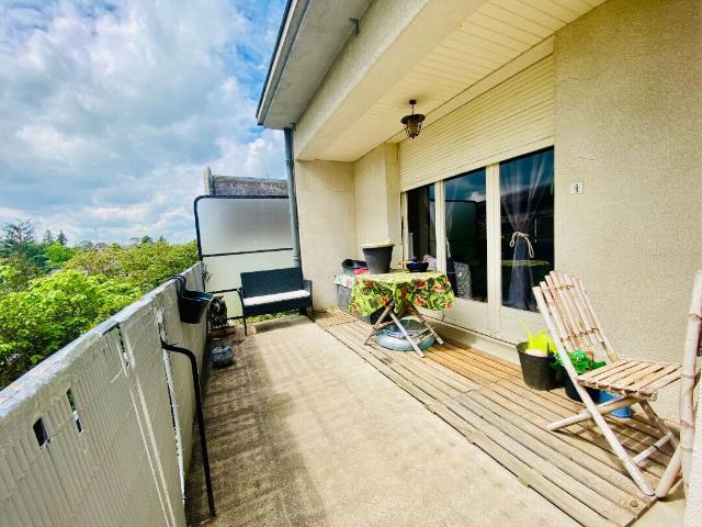 Grand appart' lumineux avec terrasse !
