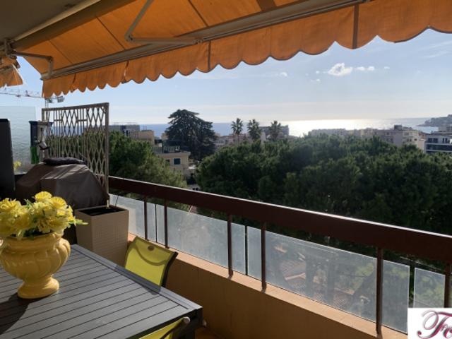 GRAND APPARTEMENT 4/5 PIECES PROCHE CENTRE VILLE