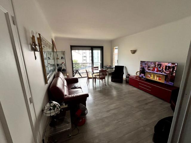 Grand appartement 4 pièces 98 m² avec balcons, garage et cave Perpignan