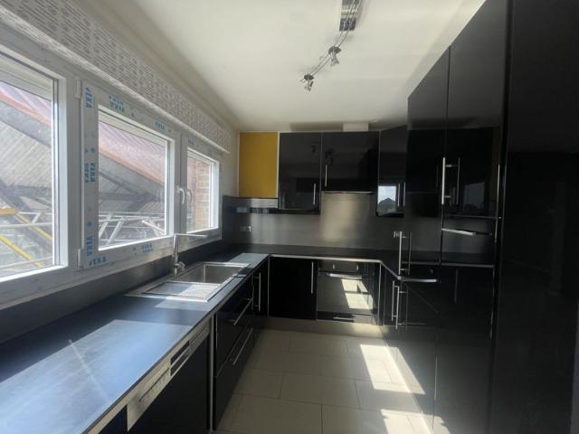 Grand appartement 5 chambres style loft à Denain proche cent