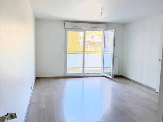 GRAND APPARTEMENT 2CH BOURG ST HERBLAIN