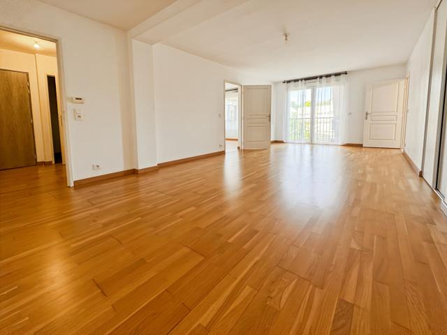 Grand appartement 3 pièces au centre ville