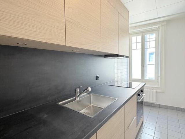 Grand appartement 3.5 à louer 1700 Fribourg copie