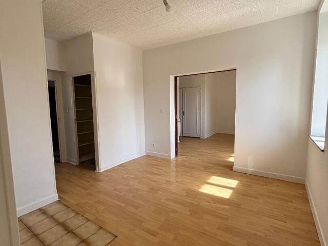 Grand appartement T3 bis