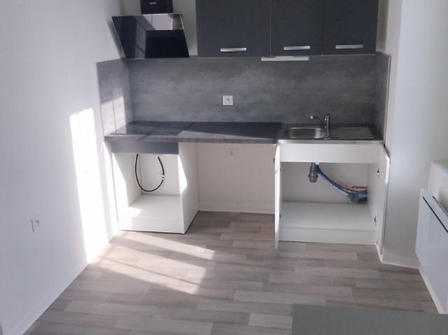 Grand appartement T3 Centre de Fournels