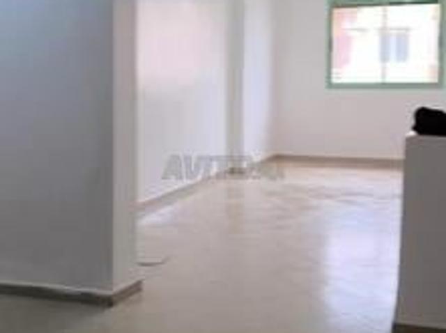 Grand Appartement vide Doha 3ème étage
