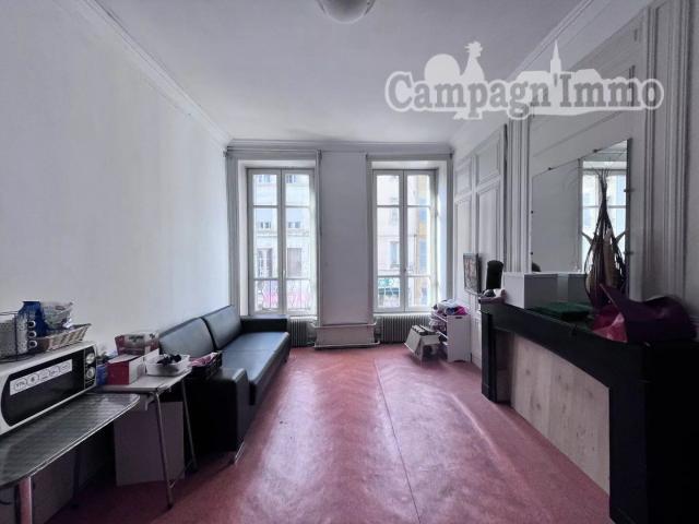 Grand appartement à rénover Centre de Tarare
