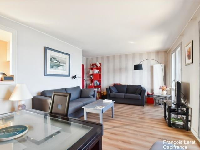 Grand appartement à vendre 2 pièces CABOURG 14 54,21 m2 Dernier étage 1 grand box vue mer 422 000 honoraires d'agence inclus