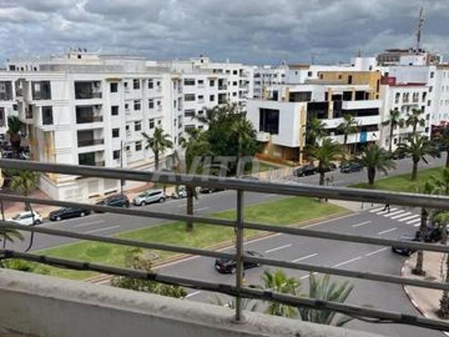 Grand appartement à vendre à Hay Riad