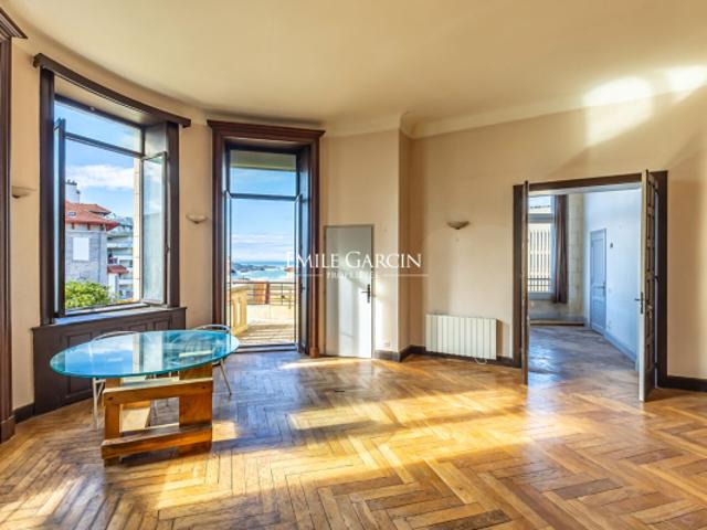 Grand appartement avec jardin vue mer Quartier Impérial Biarritz