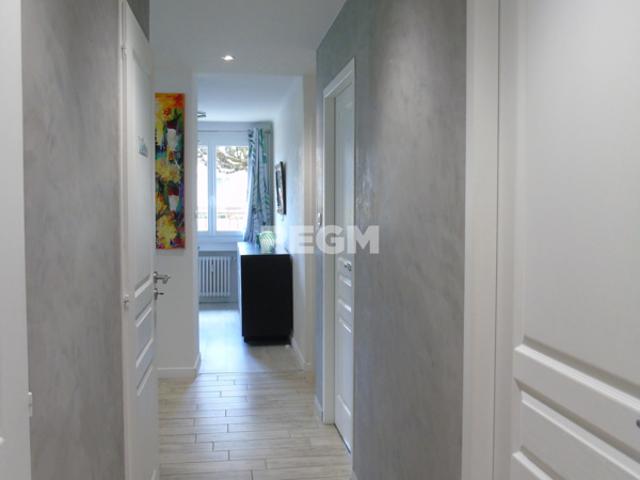 Grand appartement avec trois chambre et deux balcons à achet
