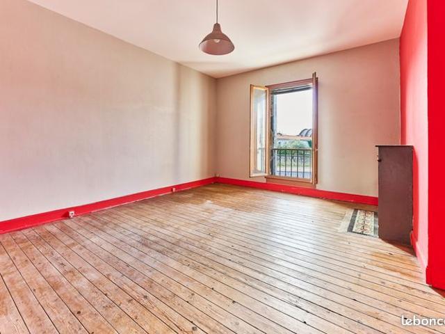 Grand appartement deux pièces à rénover Bordeaux Bastide