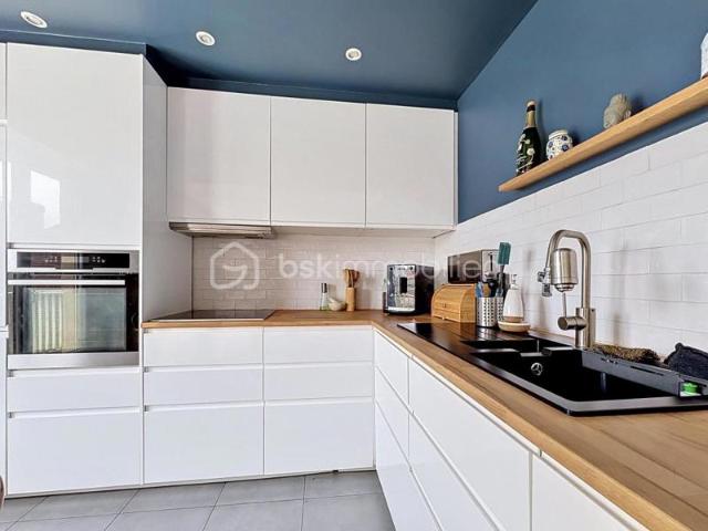 Grand appartement familial avec 3 chambres, 2 balcons et exceptionelle terrasse de 90 m²