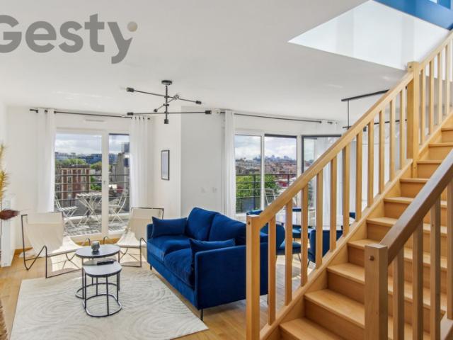 Grand appartement meublé avec terrasse privé