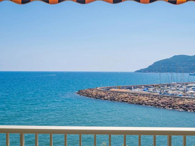 Grand Appartement Pieds dans l'Eau, Vue Panoramique 174m² Mandelieu la Napoule