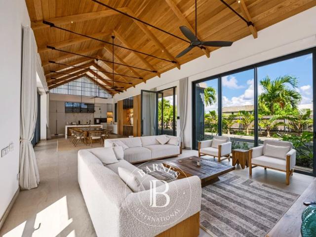 Grand Baie, Villa 4 Chambres 360 m² en location