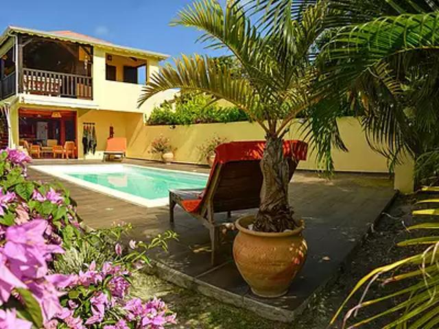 Grand Bourg 97112 Achat / Vente maison 4 pièces t4 terrasse