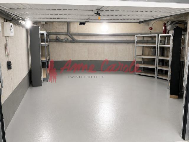 Grand Box de 29 m2 Résidence récente Saint Maur des Fossés