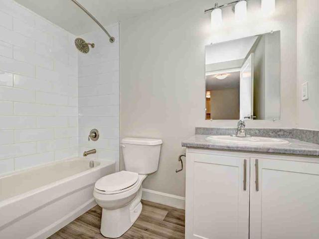 Grand Central Place Apartments 2 Bedroom Apartment for Rent at 330 Talbot St, St Thomas, ON N5P 4E1
