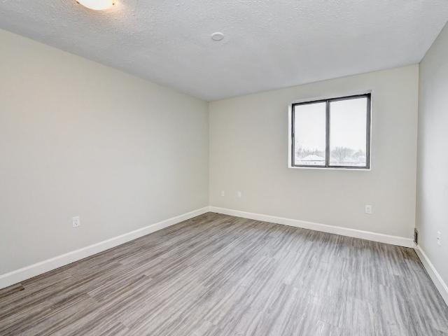 Grand Central Place Apartments 2 Bedroom Apartment for Rent at 330 Talbot St, St Thomas, ON N5P 4E1