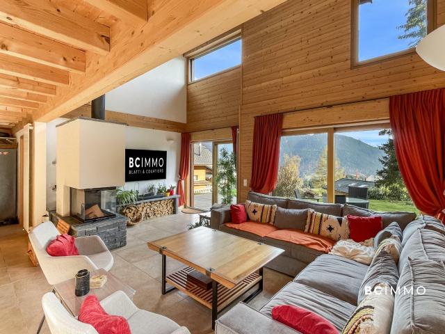Grand chalet lumineux avec vue sur les Alpes | BC IMMO | dreamo. Ch
