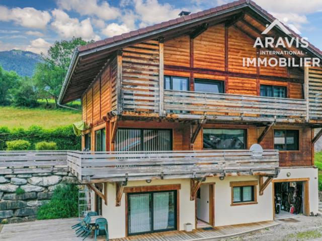 Grand chalet récent avec belles prestations
