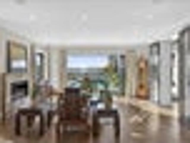 Grand concrete mansion harbour views DGZ