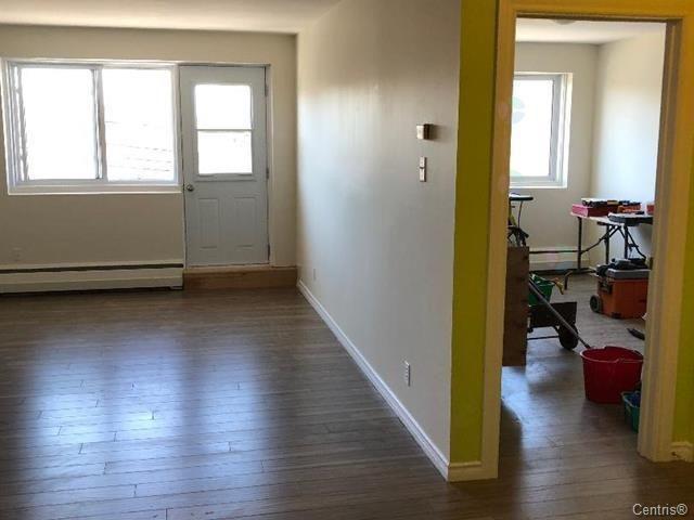 Grand condo 3.5 chauiffe avec electros inclue a Cartierville