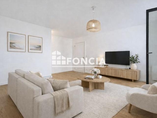 Grand deux pièces de 52 m² à vendre à DEAUVILLE