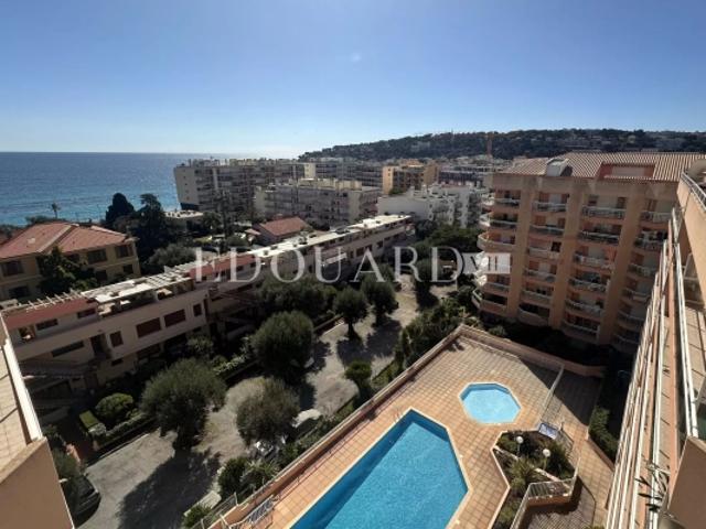 Grand deux pièces en dernier étage avec terrasse, belle vue mer et garage, à quelques pas de la plage du Solenzara