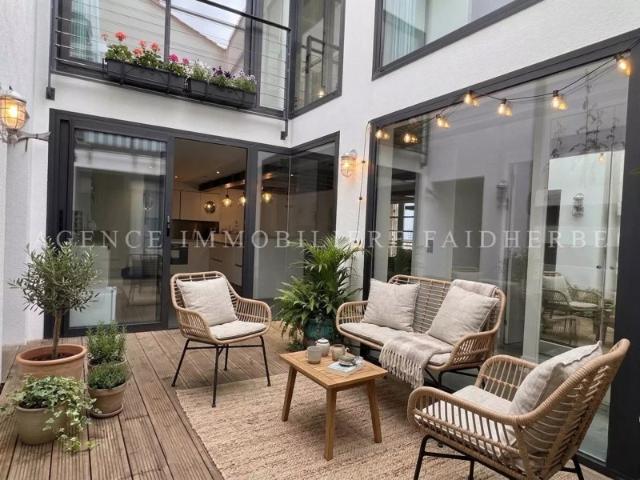 Grand duplex avec terrasse au cœur du village