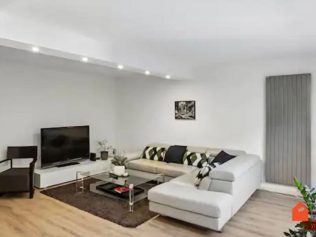 Grand duplex meublé de standing avec CLIMATISATION, terrasse, balcon et garage – Quai Joseph Gillet