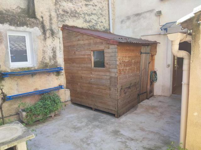 GRAND DUPLEX T4 avec cour intérieure BAGNOLS SUR CEZE 30200