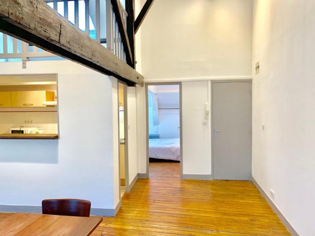 Grand Duplex Type 2 Bel ancien proche centre et commerces