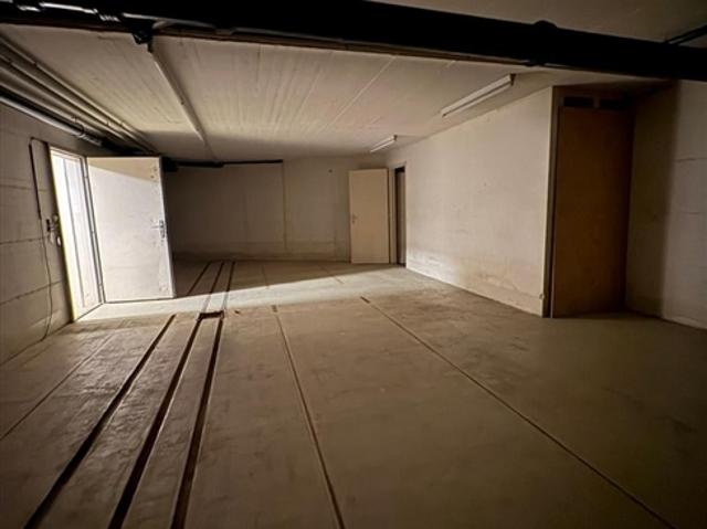 Grand espace de stockage au centre ville
