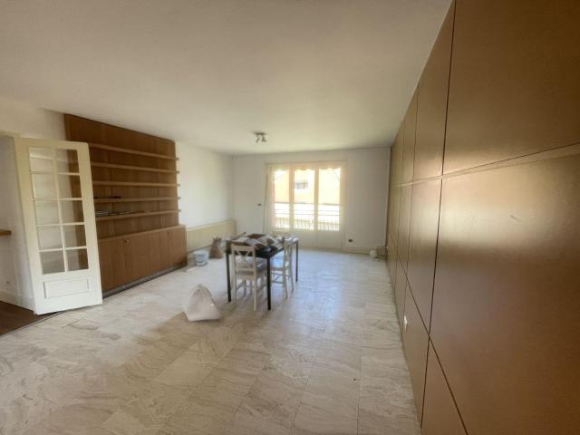 Grand F4 98m² spacieux et lumineux, traversant