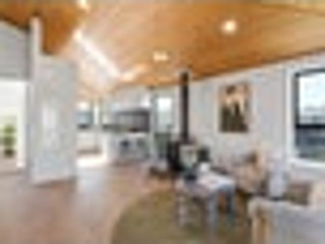 Grand Family Living in the Heart of Churton Park!